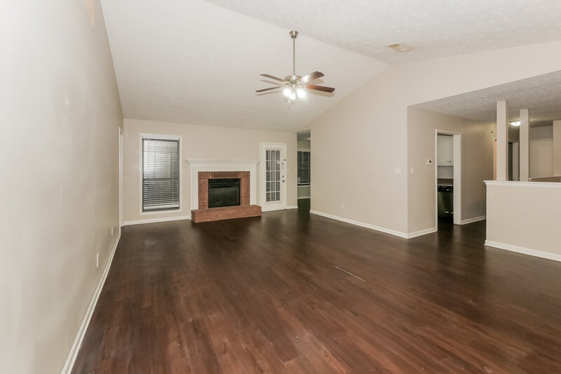 1,805/Mo, 715 Pullman Lane Stockbridge, GA 30281 Living Room View 2