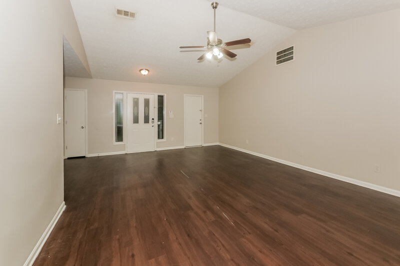 1,805/Mo, 715 Pullman Lane Stockbridge, GA 30281 Living Room View 4