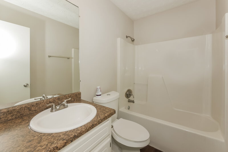 1,805/Mo, 715 Pullman Lane Stockbridge, GA 30281 Bathroom View
