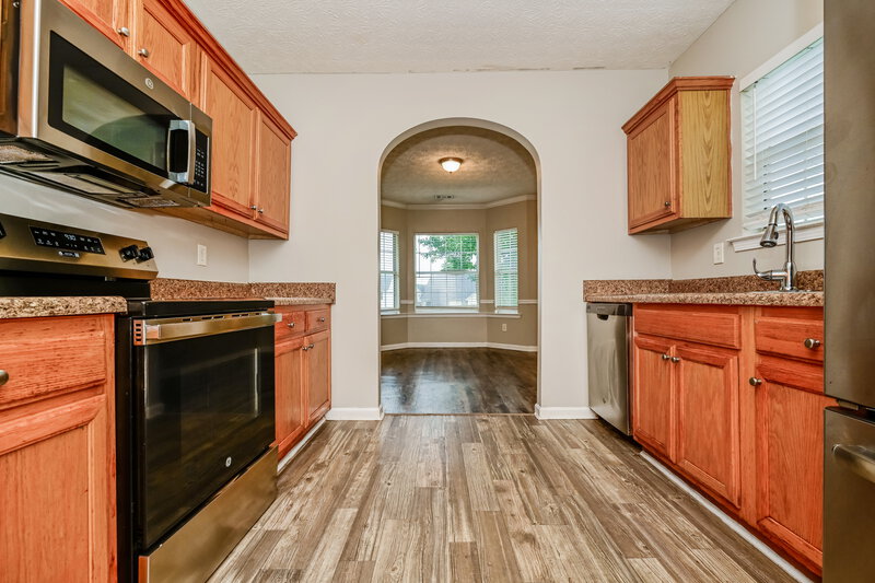 1,780/Mo, 7050 Duncan Walk McDonough, GA 30252 Kitchen View 2