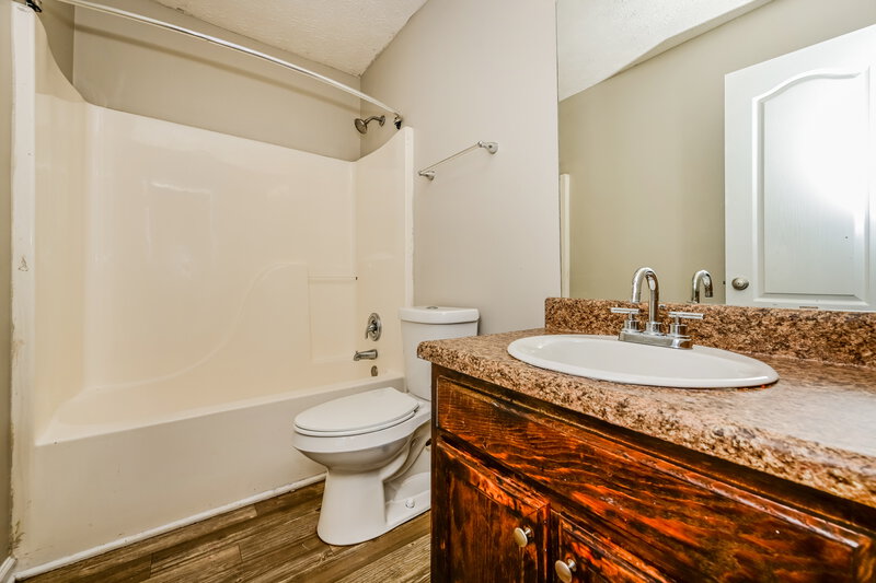 1,780/Mo, 7050 Duncan Walk McDonough, GA 30252 Bathroom View