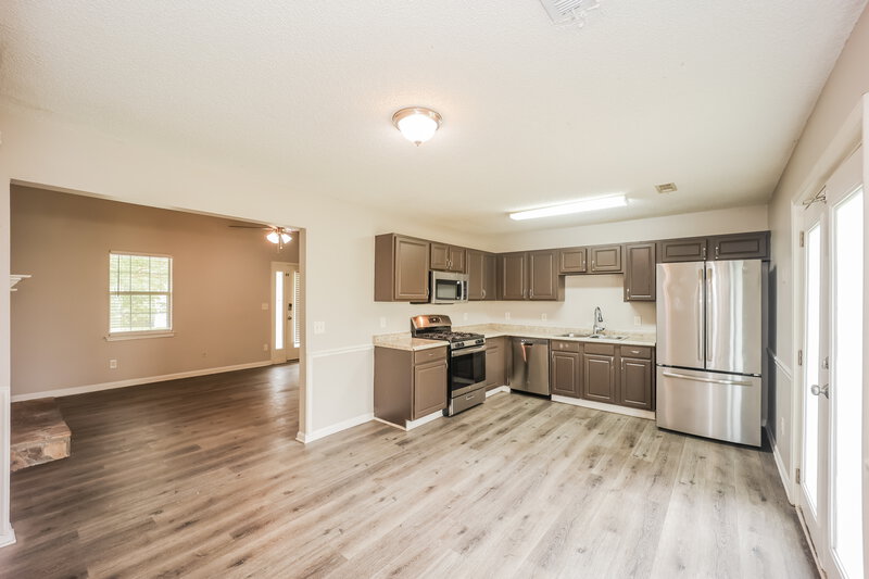 2,520/Mo, 82 Eva Dr Hampton, GA 30228 Dining Room View 2