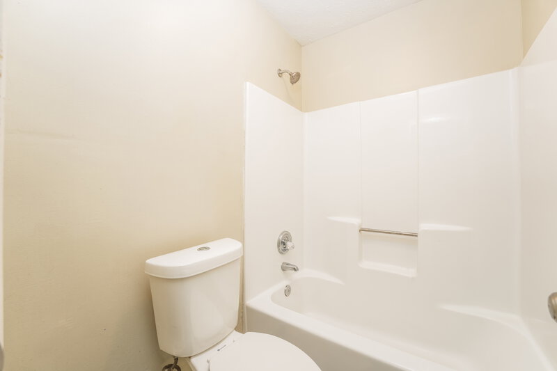 1,845/Mo, 1477 Cherry Hill Road SW Conyers, GA 30094 Main Bathroom View 2