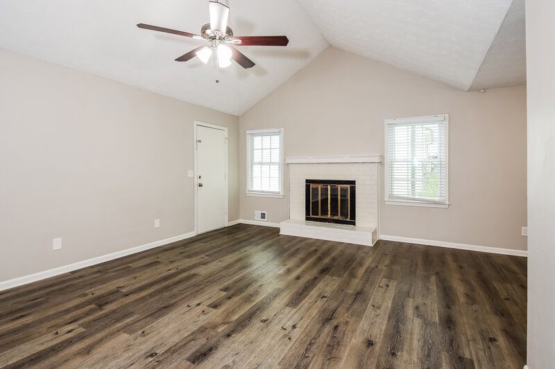 2,170/Mo, 1471 Daniel Ln Lawrenceville, GA 30046 Living Room View