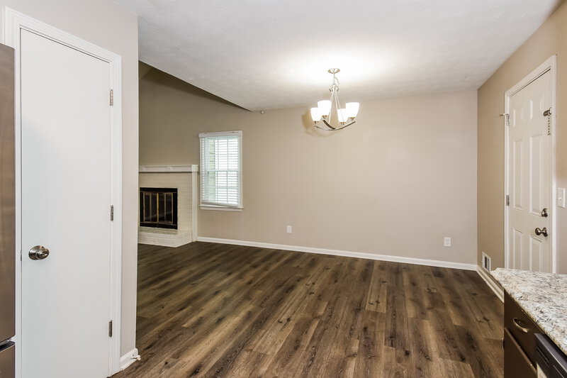 2,170/Mo, 1471 Daniel Ln Lawrenceville, GA 30046 Living Room View 2