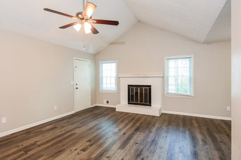 1,855/Mo, 1471 Daniel Ln Lawrenceville, GA 30046 Living Room View 3