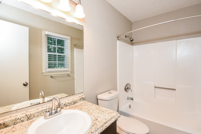 1,855/Mo, 1471 Daniel Ln Lawrenceville, GA 30046 Main Bathroom View
