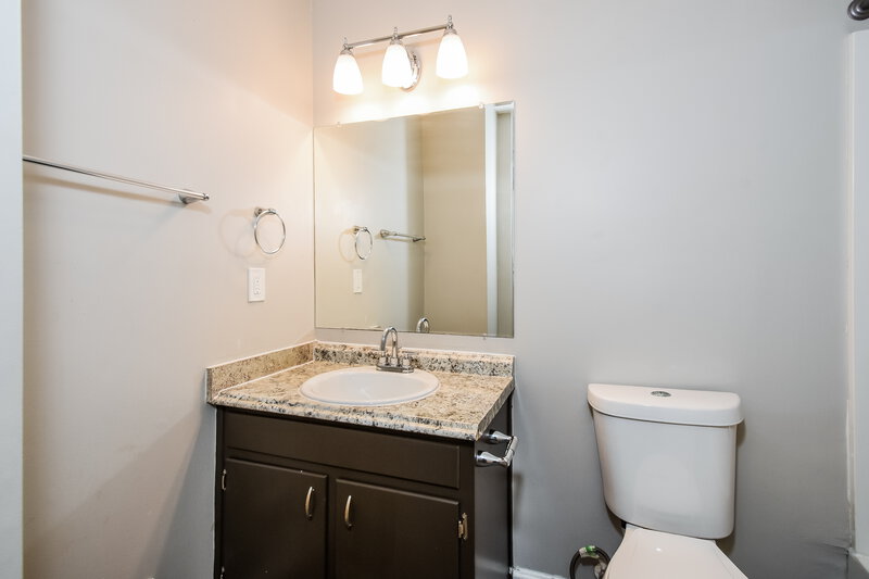 2,170/Mo, 1471 Daniel Ln Lawrenceville, GA 30046 Bathroom View