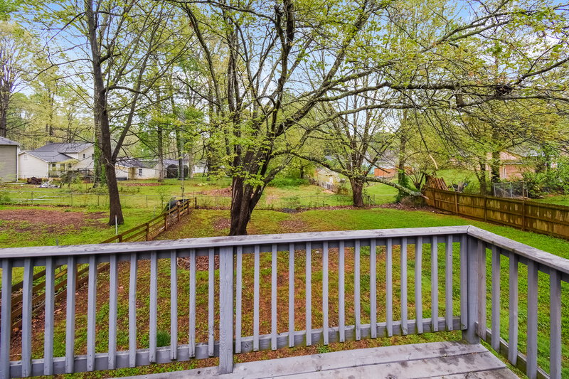 2,170/Mo, 1471 Daniel Ln Lawrenceville, GA 30046 Deck View