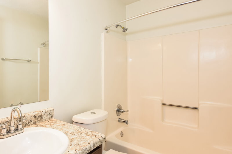 1,810/Mo, 3224 Valley View St Powder Springs, GA 30127 Bathroom View