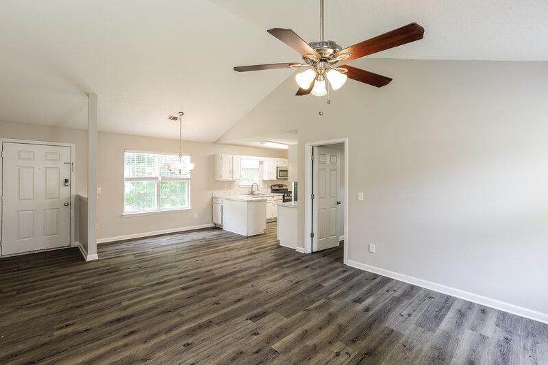 2,540/Mo, 1310 Waterton Trl Douglasville, GA 30134 Living Room View 2