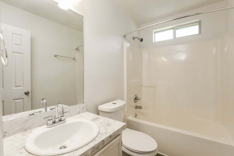 2,540/Mo, 1310 Waterton Trl Douglasville, GA 30134 Bathroom View 2