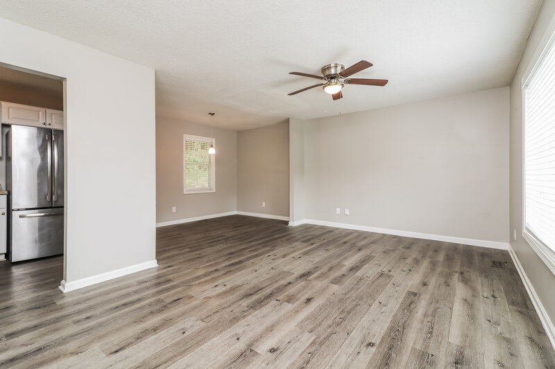 1,700/Mo, 213 Hampton Drive Dallas, GA 30132 Living Room View