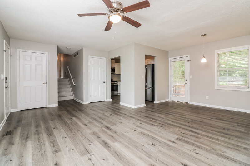 1,700/Mo, 213 Hampton Drive Dallas, GA 30132 Living Room View 2
