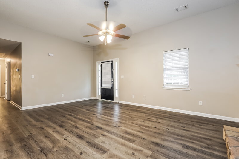 1,745/Mo, 200 Crystal Ct Hampton, GA 30228 Living Room View