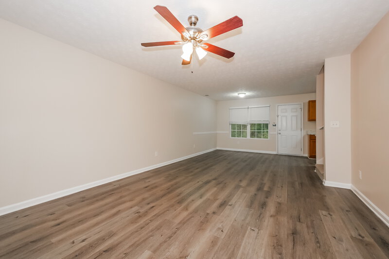 1,850/Mo, 5100 Tussahaw Xing McDonough, GA 30252 Living Room View 4