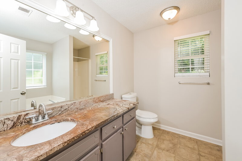 2,170/Mo, 1867 Fort River Way Dacula, GA 30019 Main Bathroom View