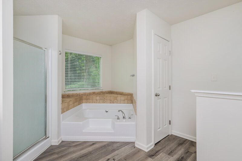 1,920/Mo, 306 Ashley Manor Way Stockbridge, GA 30281 Main Bathroom View