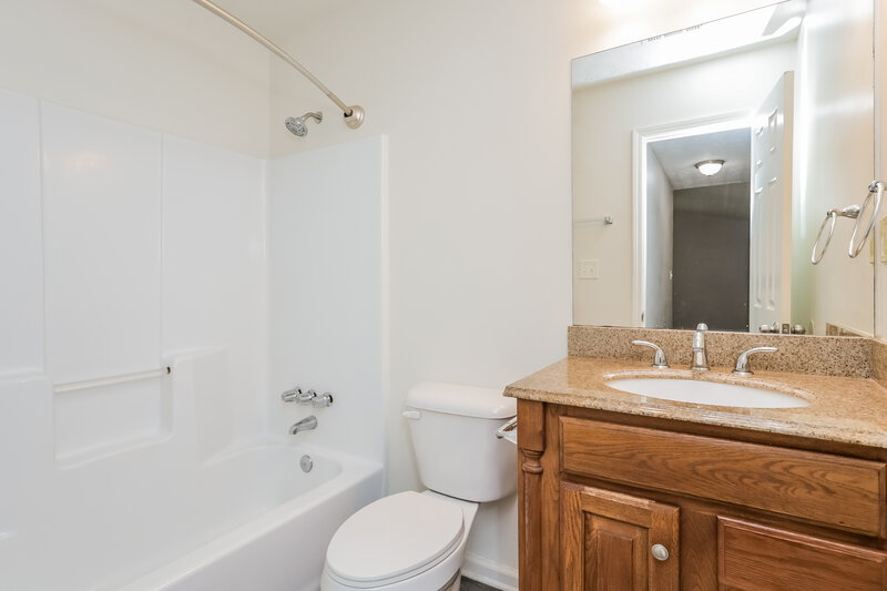 1,920/Mo, 306 Ashley Manor Way Stockbridge, GA 30281 Bathroom View