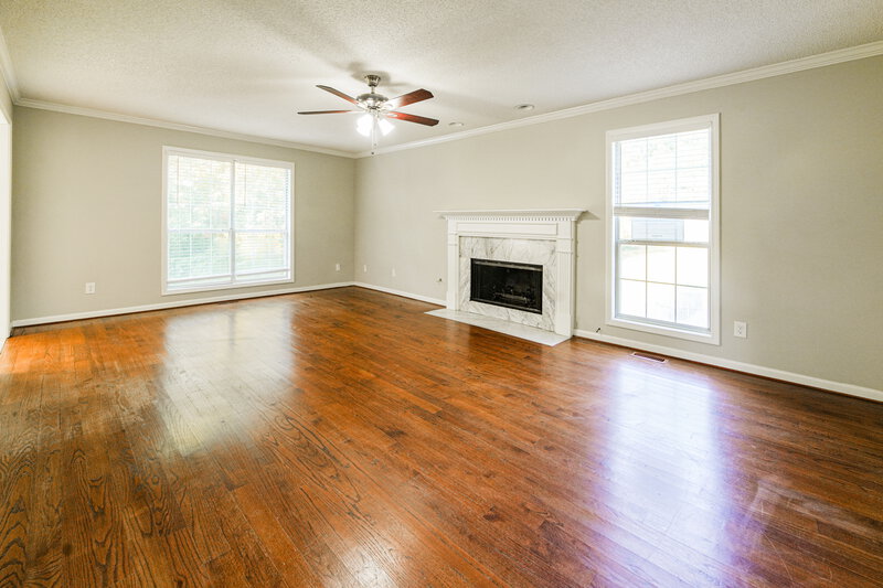 2,215/Mo, 6868 Robinwood Trl Douglasville, GA 30135 Living Room View 2