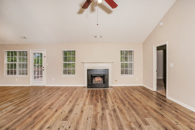 2,070/Mo, 824 Summit Park Trl McDonough, GA 30253 Living Room View