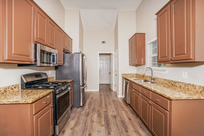 2,070/Mo, 824 Summit Park Trl McDonough, GA 30253 Kitchen View