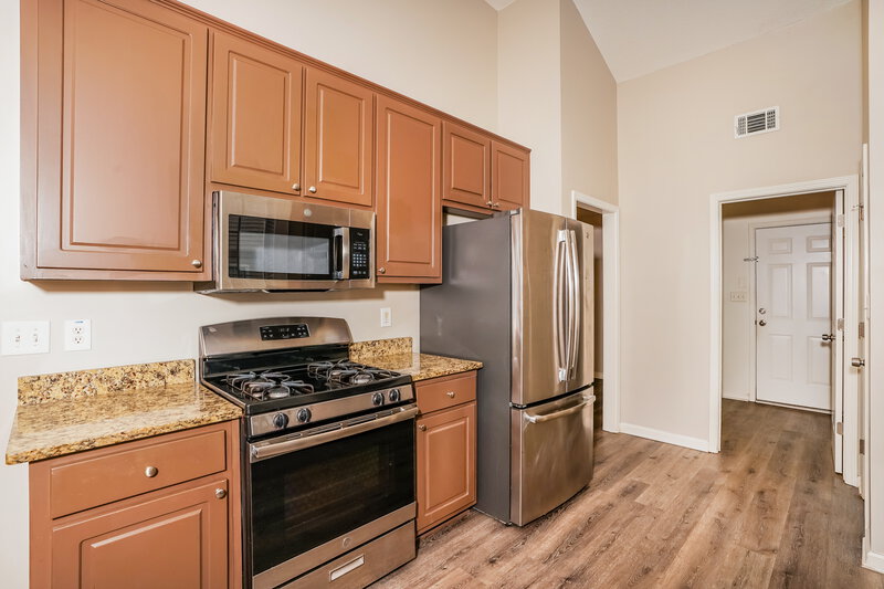 2,070/Mo, 824 Summit Park Trl McDonough, GA 30253 Kitchen View 2