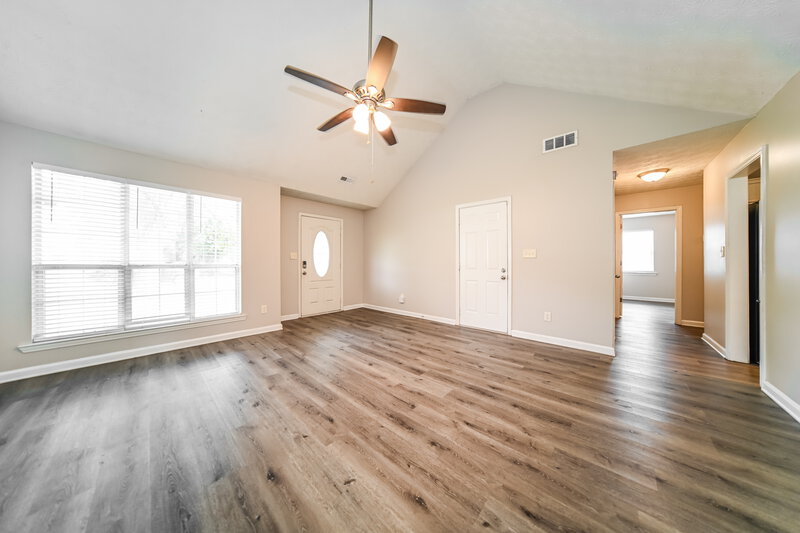 1,905/Mo, 642 Beaver Run Trace McDonough, GA 30253 Living Room View 2