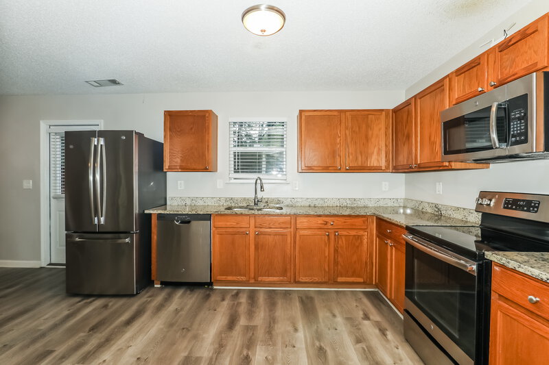 1,975/Mo, 1112 Saint Phillips Ct Locust Grove, GA 30248 Kitchen View 2