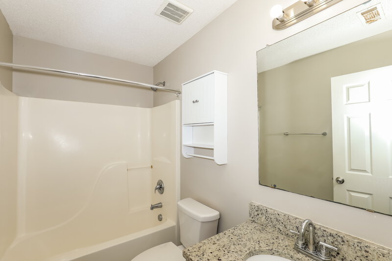 1,975/Mo, 1112 Saint Phillips Ct Locust Grove, GA 30248 Bathroom View