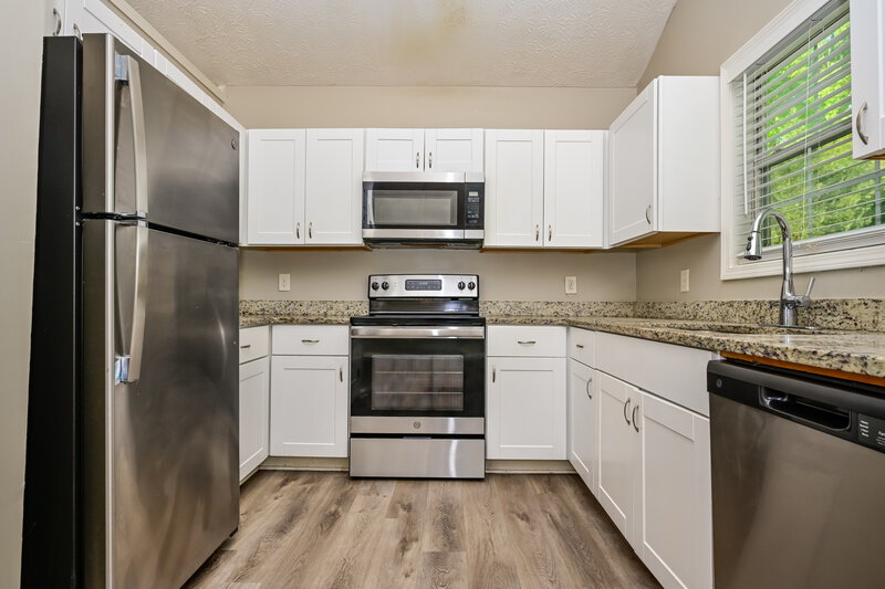 1,845/Mo, 50 Harvard Dr Covington, GA 30016 Kitchen View