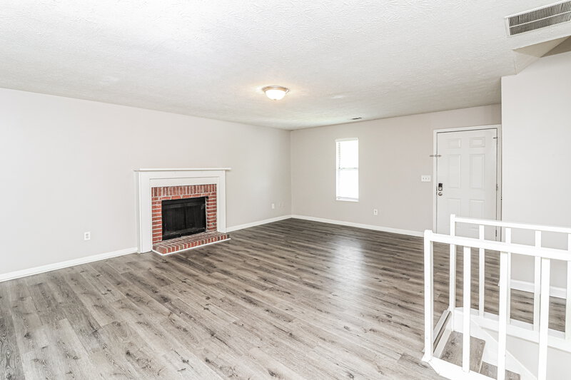 2,710/Mo, 5895 Brookside Drive SE Mableton, GA 30126 Living Room View 4