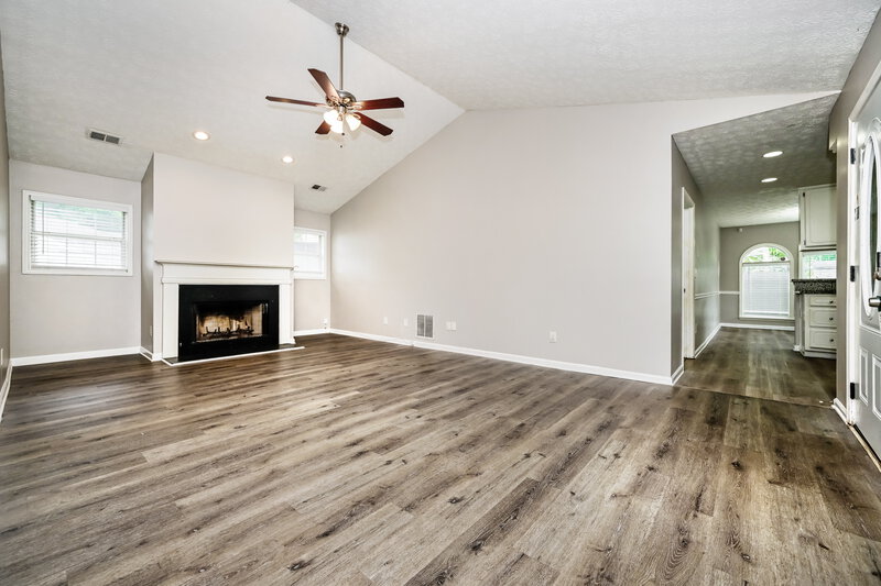 2,040/Mo, 110 Gingerbread Place Fayetteville, GA 30214 Living Room View 2