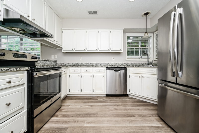 2,040/Mo, 110 Gingerbread Place Fayetteville, GA 30214 Kitchen View