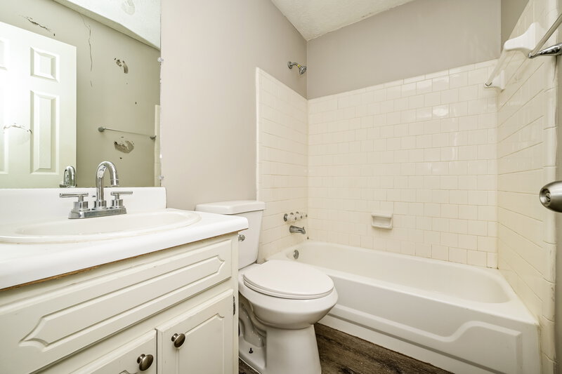 2,040/Mo, 110 Gingerbread Place Fayetteville, GA 30214 Bathroom View