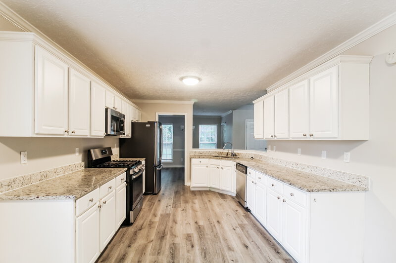 1,930/Mo, 850 Chaseridge Drive McDonough, GA 30253 Kitchen View