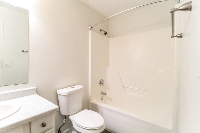 1,930/Mo, 850 Chaseridge Drive McDonough, GA 30253 Bathroom View