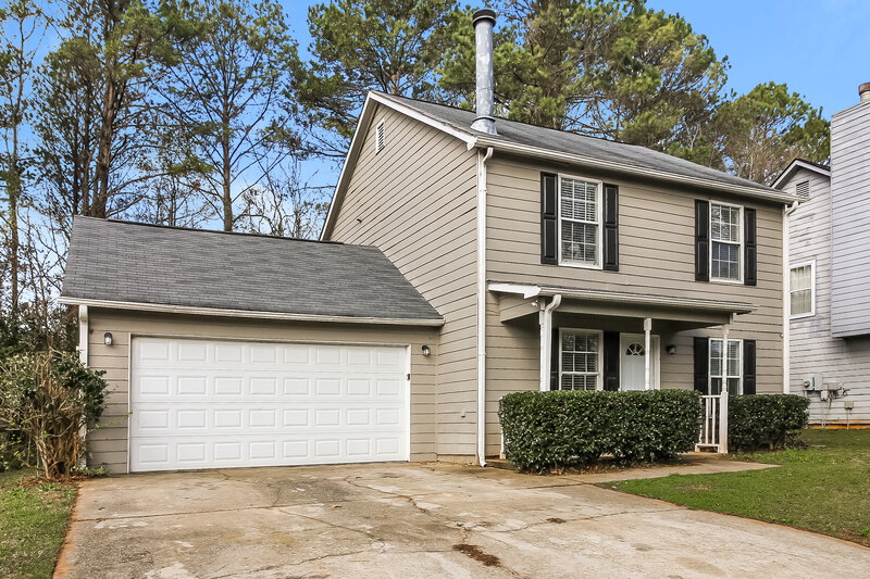 0/Mo, 1569 Dillard Road Stone Mountain, GA 30088 Front View