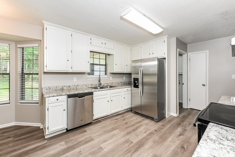 2,660/Mo, 411 Fairhaven Ct Stockbridge, GA 30281 Kitchen View