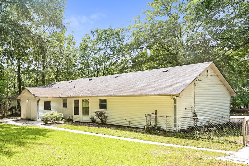 2,660/Mo, 411 Fairhaven Ct Stockbridge, GA 30281 Rear View