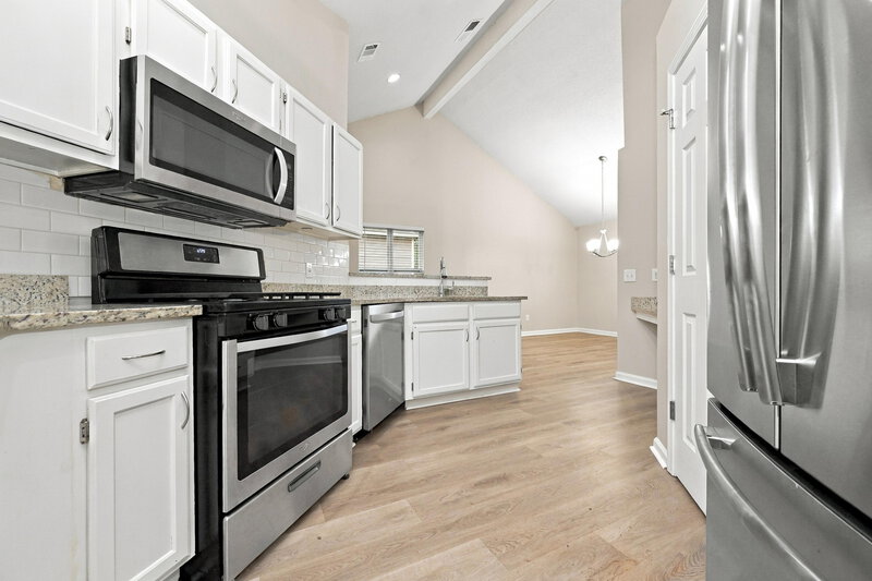 1,930/Mo, 359 Tait Rd Stockbridge, GA 30281 Kitchen View