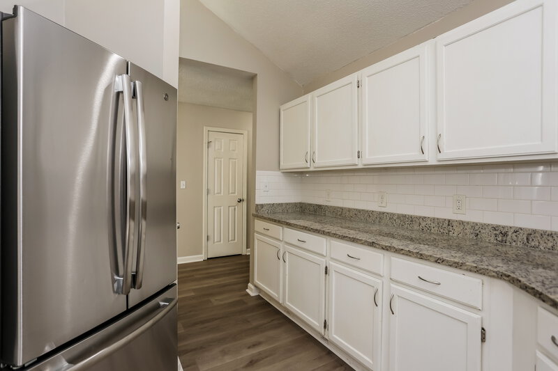 1,895/Mo, 359 Tait Rd Stockbridge, GA 30281 Kitchen View 3