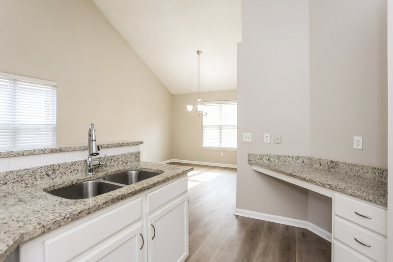 1,895/Mo, 359 Tait Rd Stockbridge, GA 30281 Kitchen View 4