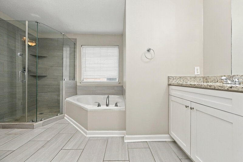 1,930/Mo, 359 Tait Rd Stockbridge, GA 30281 Primary Bathroom View