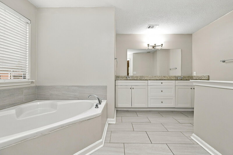 1,930/Mo, 359 Tait Rd Stockbridge, GA 30281 Primary Bathroom View 2