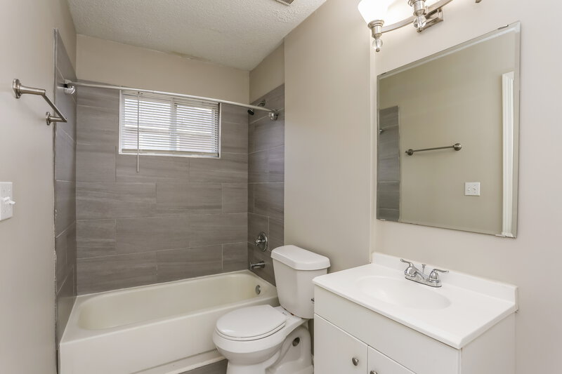 1,895/Mo, 359 Tait Rd Stockbridge, GA 30281 Bathroom View