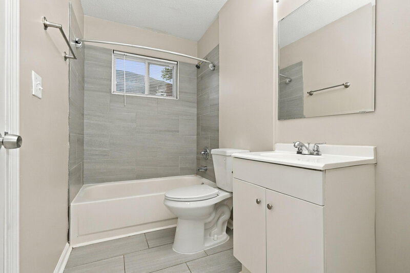 1,930/Mo, 359 Tait Rd Stockbridge, GA 30281 Bathroom View
