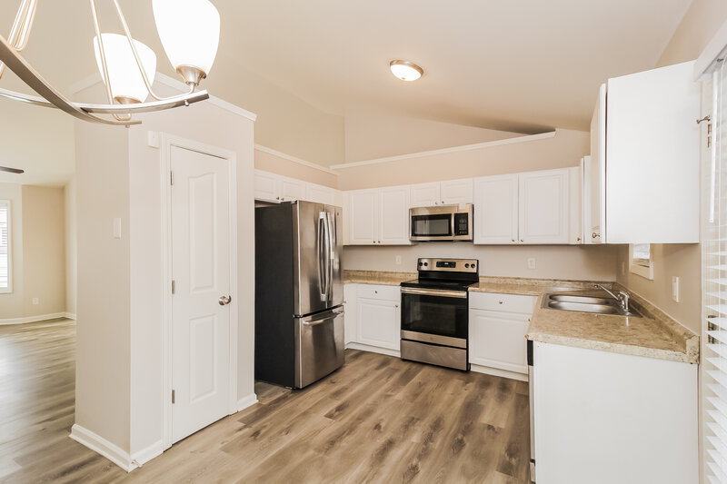 1,975/Mo, 6548 Snowbird Ln Douglasville, GA 30134 Dining Room View