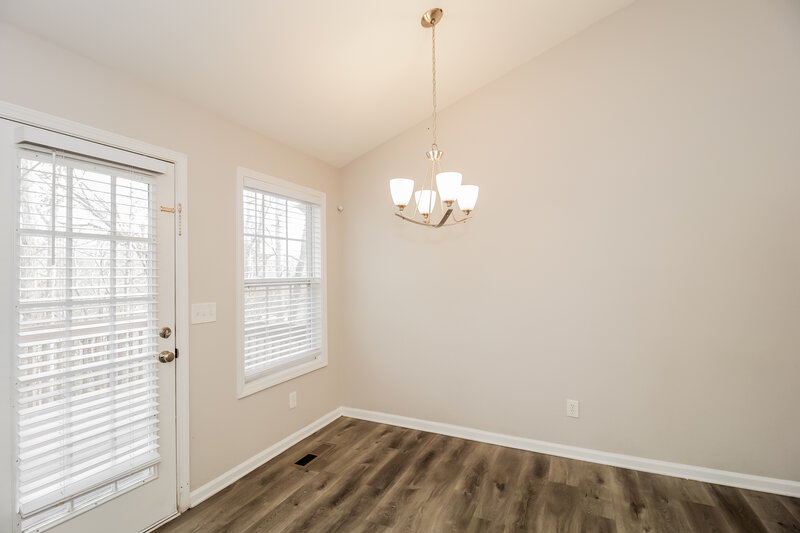 1,975/Mo, 6548 Snowbird Ln Douglasville, GA 30134 Dining Room View 2