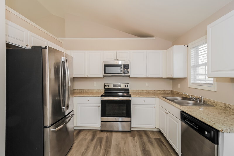 1,975/Mo, 6548 Snowbird Ln Douglasville, GA 30134 Kitchen View 2